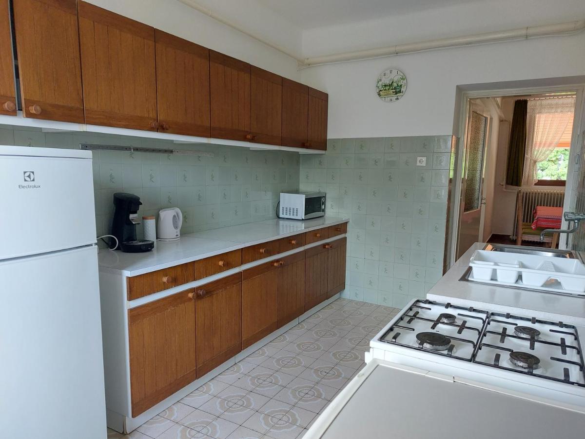 Barbara Apartmanhaz Apartment Кестели Екстериор снимка