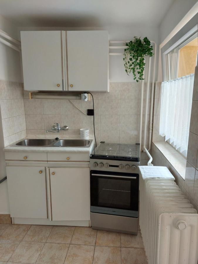 Barbara Apartmanhaz Apartment Кестели Екстериор снимка